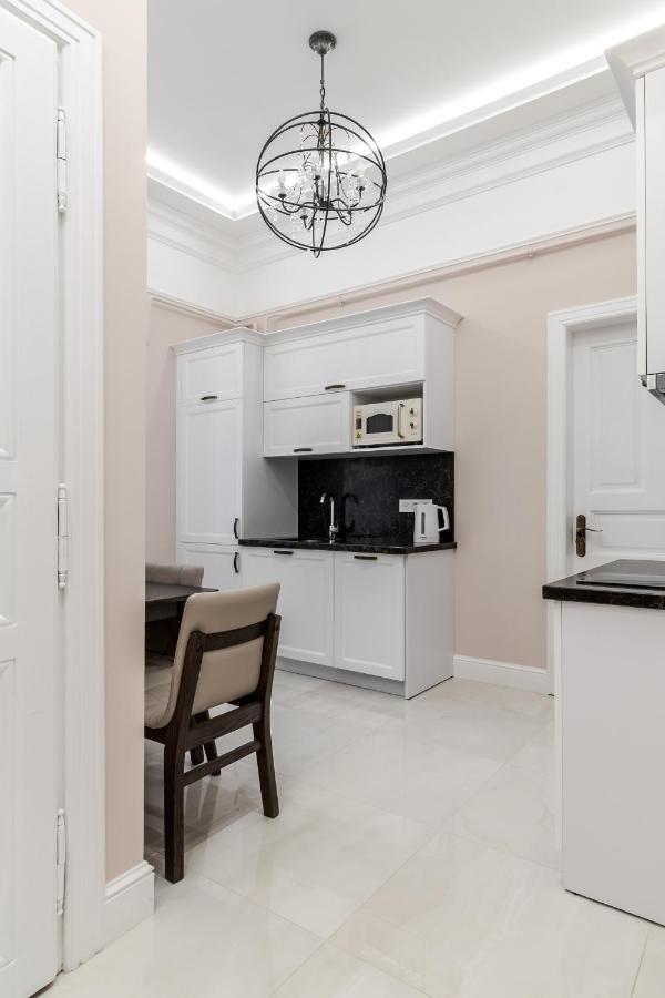 Neoclassic Apartment Lviv Exterior foto